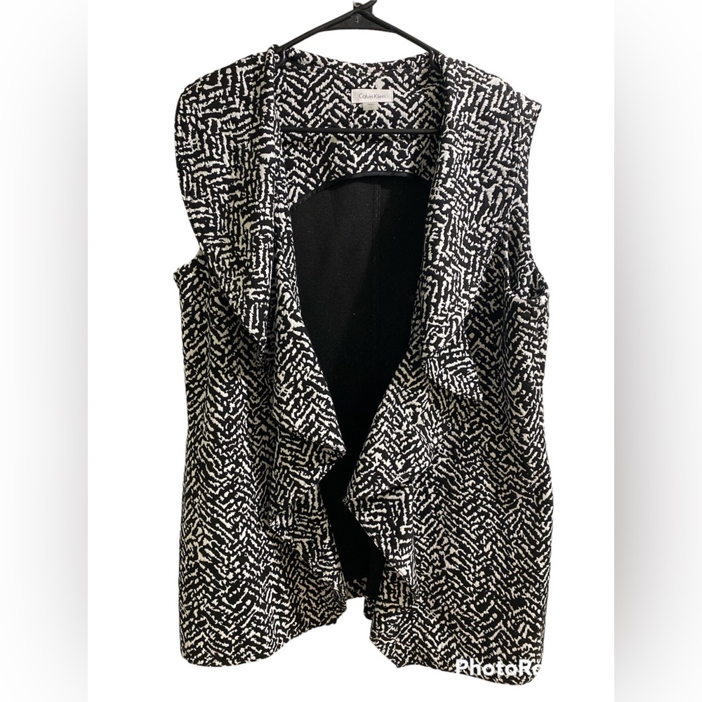 Calvin Klein Sleeveless Animal Print Ruffled Vest